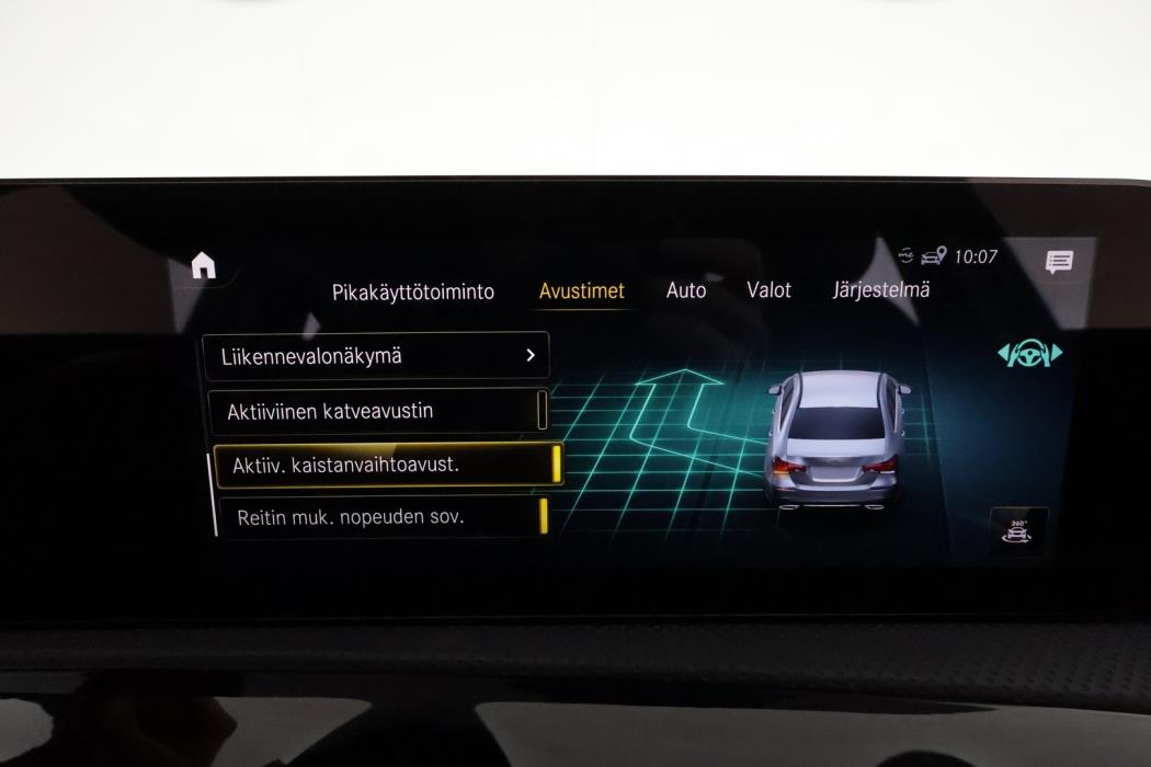 MERCEDES-BENZ A 2021