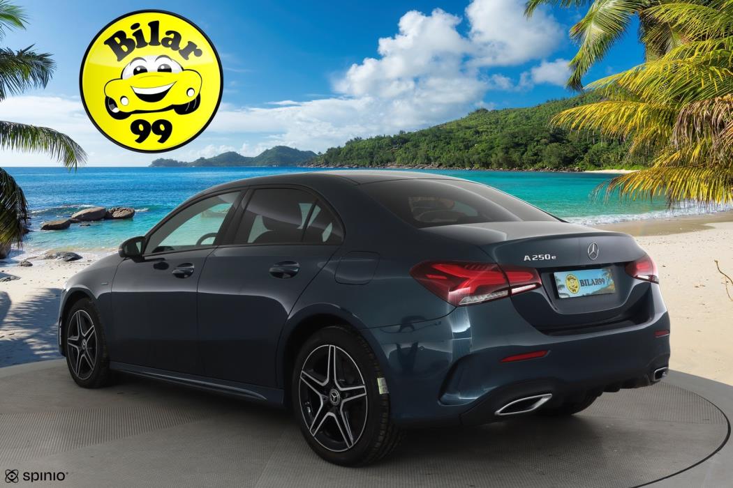 MERCEDES-BENZ A 2021