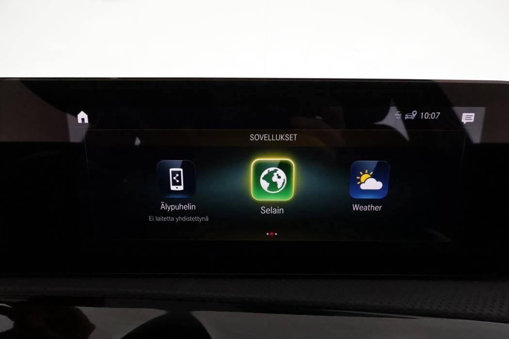 MERCEDES-BENZ A 2021