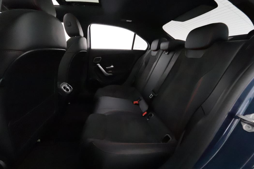MERCEDES-BENZ A 2021