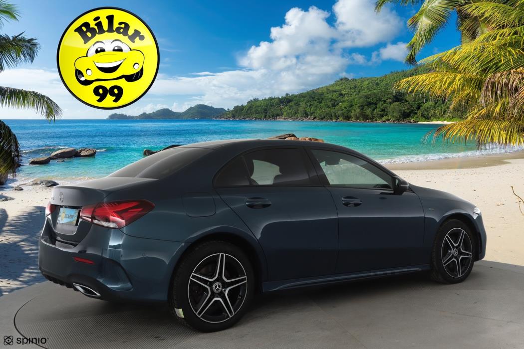 MERCEDES-BENZ A 2021