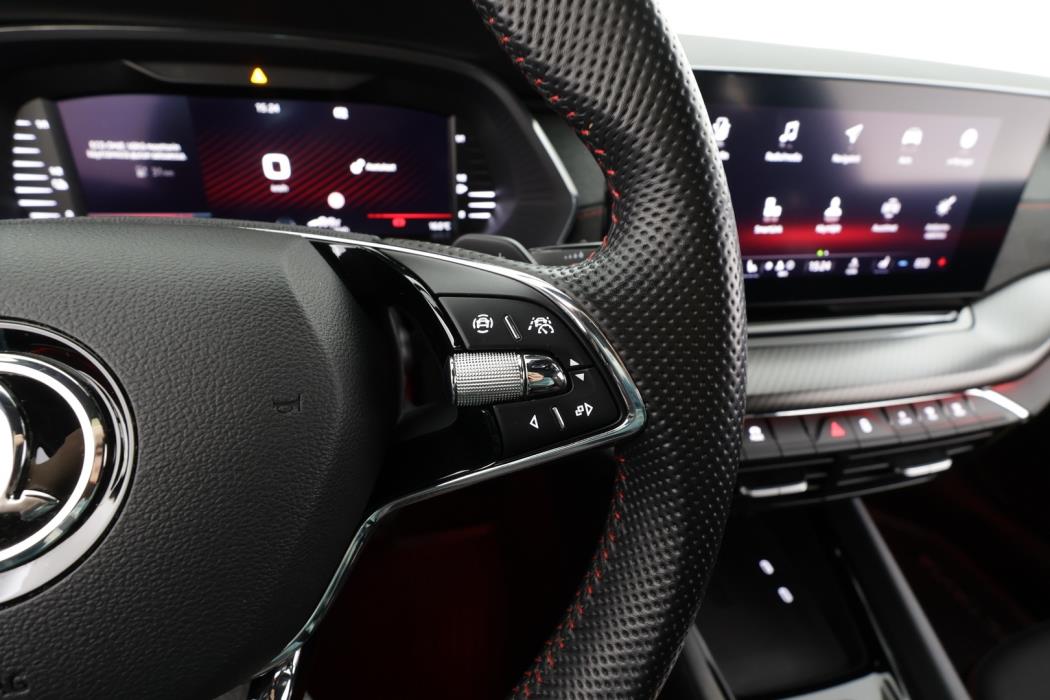 SKODA OCTAVIA RS 2022