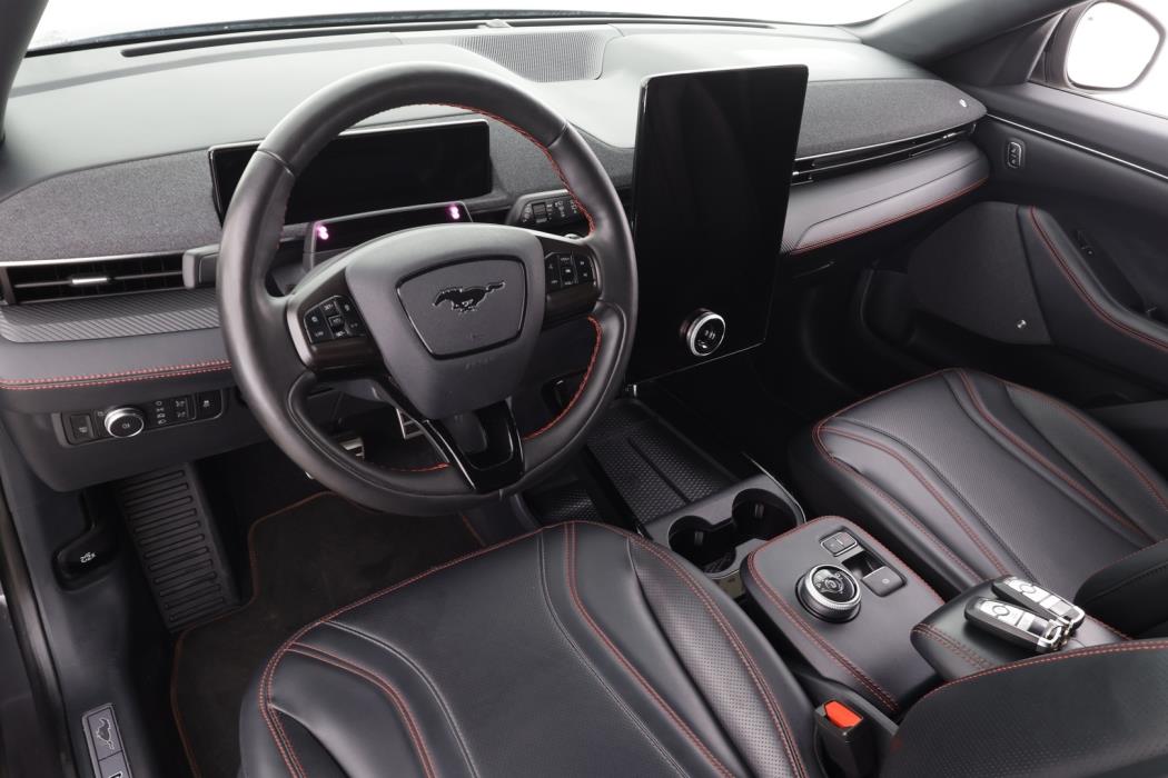 FORD MUSTANG MACH-E 2022