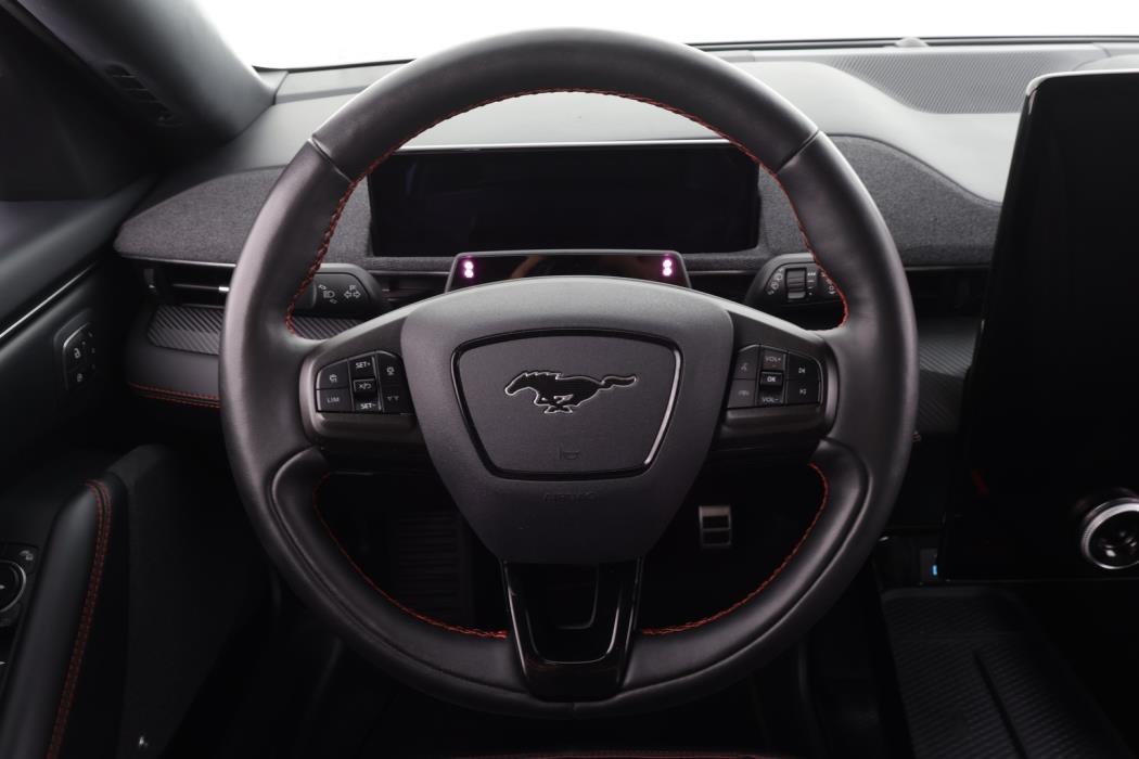 FORD MUSTANG MACH-E 2022