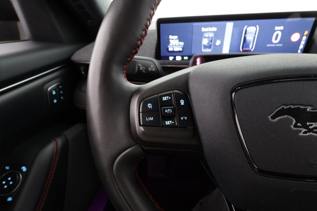 FORD MUSTANG MACH-E 2022