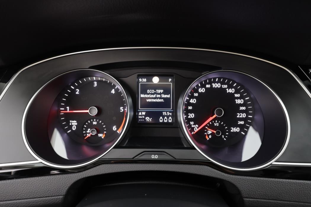 VOLKSWAGEN PASSAT 2022