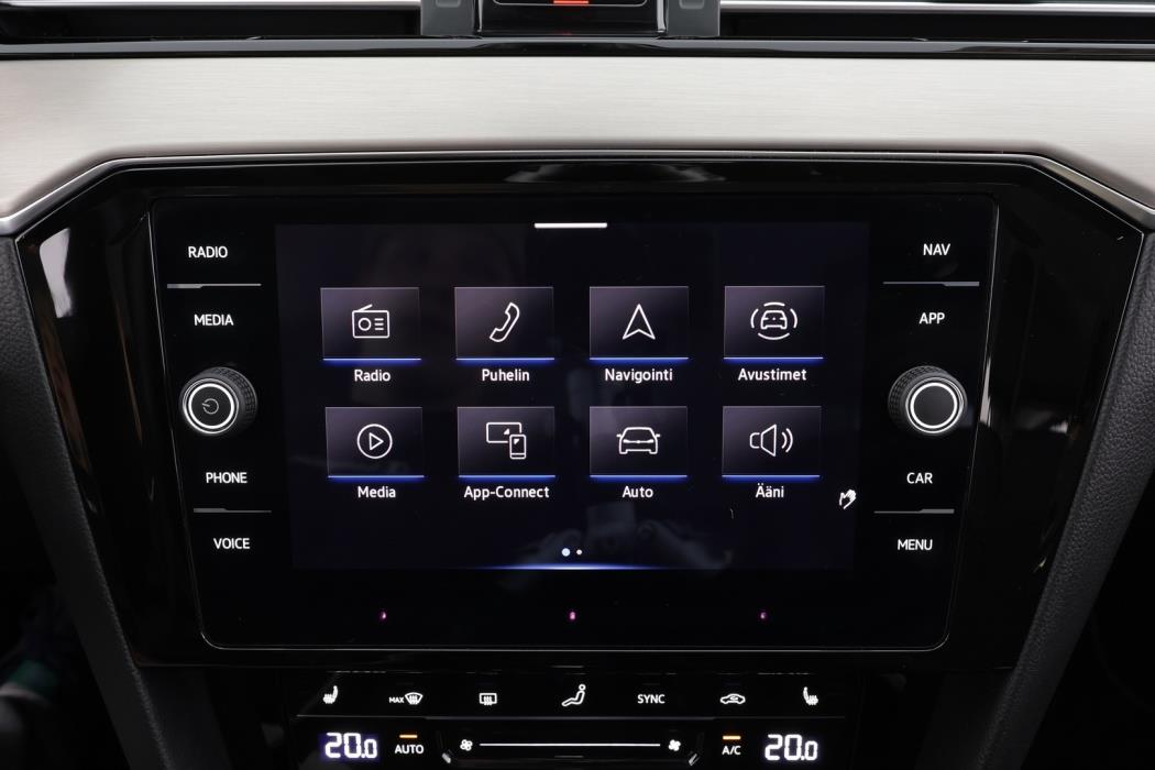 VOLKSWAGEN PASSAT 2022