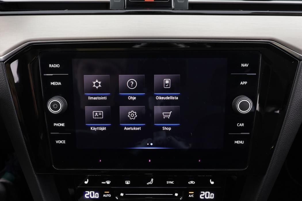 VOLKSWAGEN PASSAT 2022