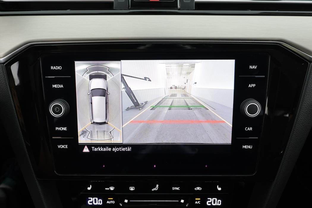 VOLKSWAGEN PASSAT 2022