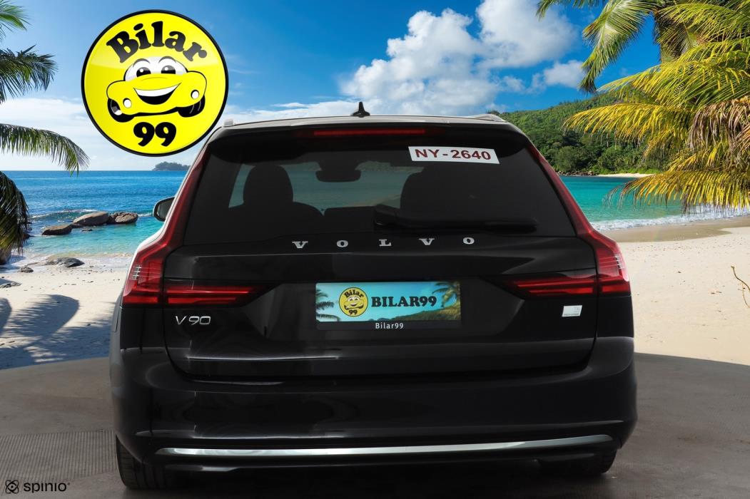 VOLVO V90 2022