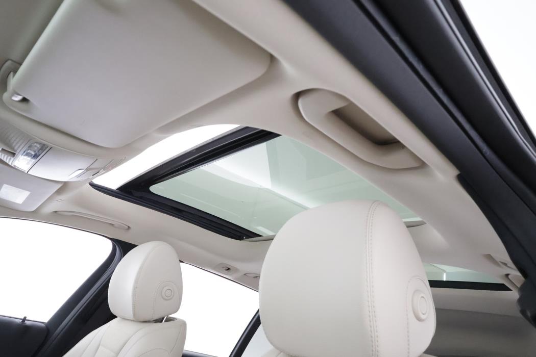 MERCEDES-BENZ E 2021