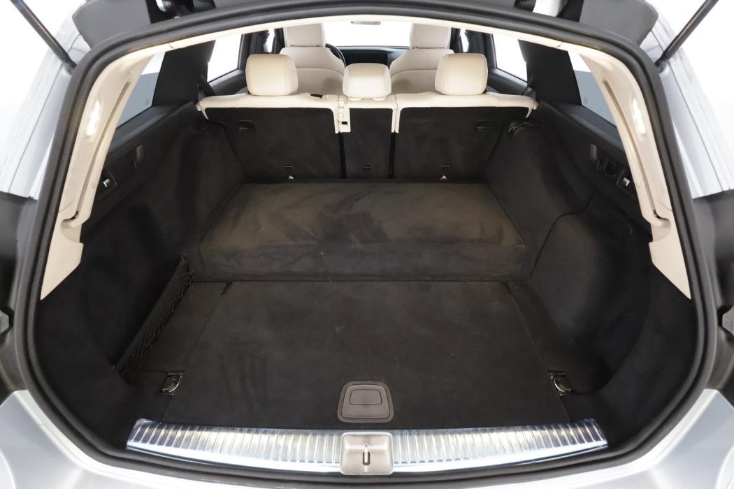 MERCEDES-BENZ E 2021