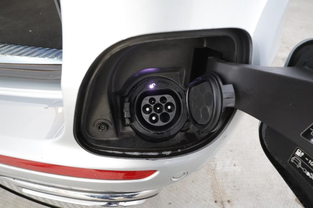 MERCEDES-BENZ E 2021