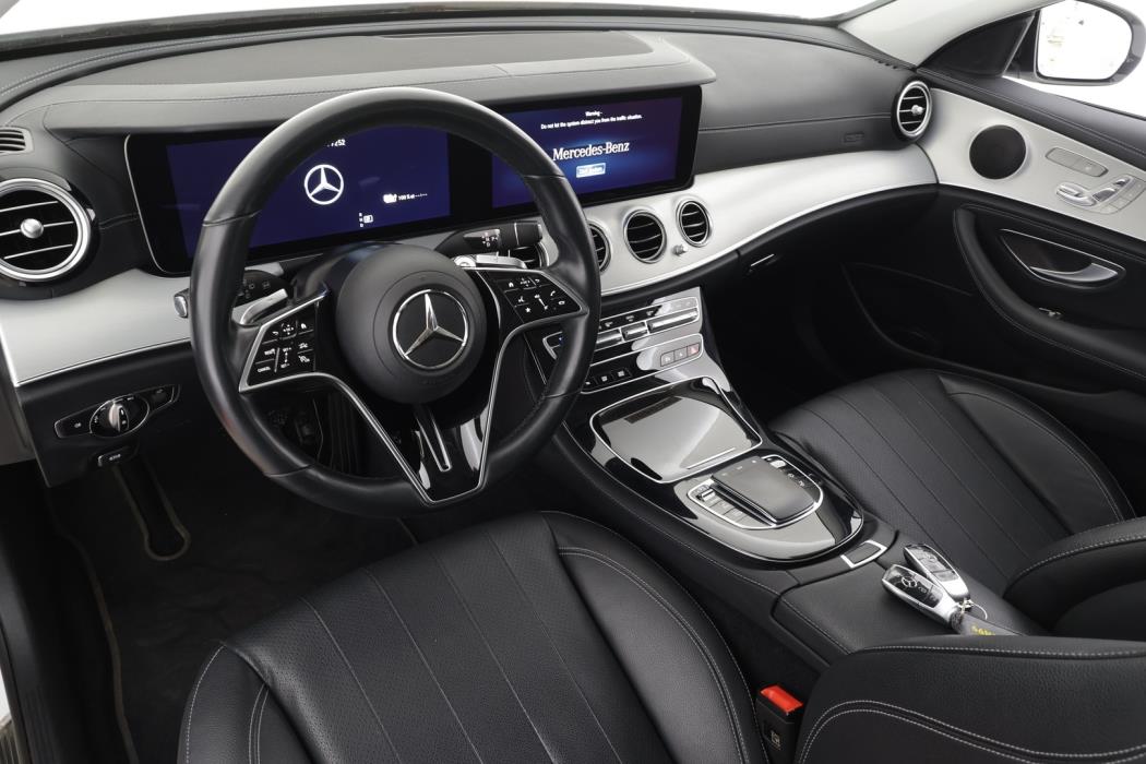 MERCEDES-BENZ E 2023