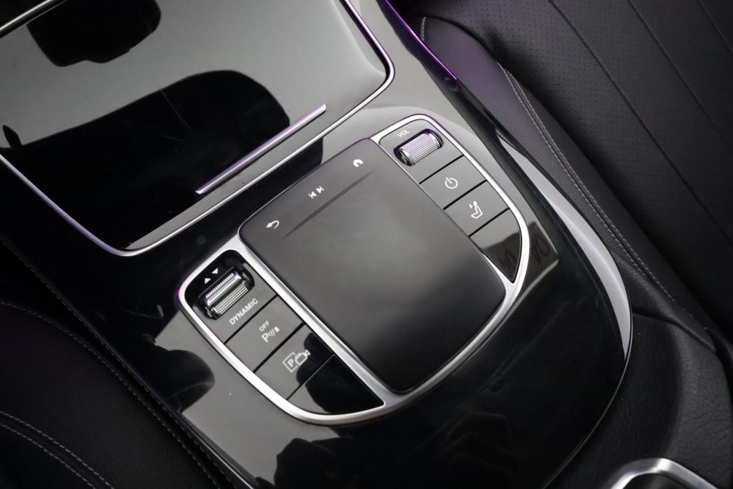 MERCEDES-BENZ E 2023