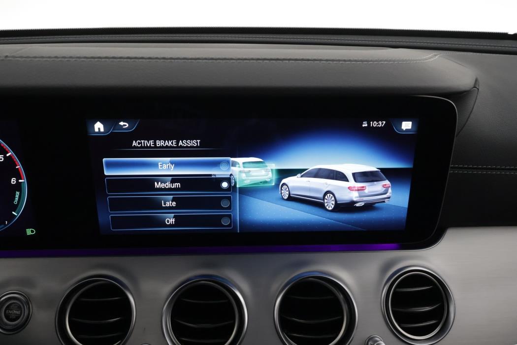 MERCEDES-BENZ E 2023