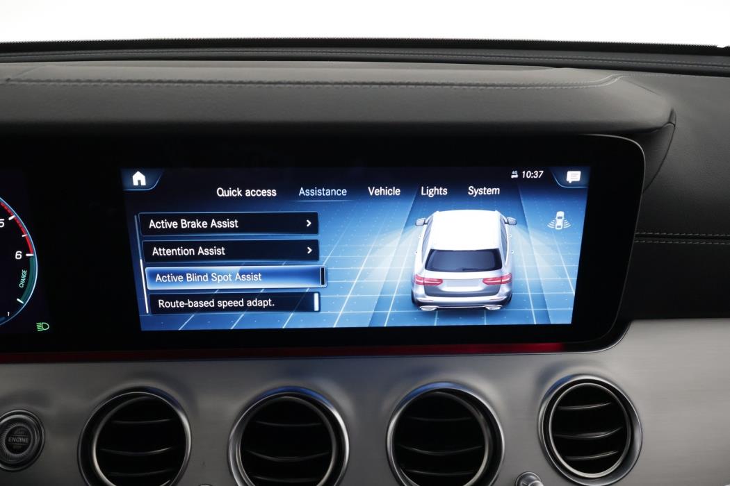 MERCEDES-BENZ E 2023