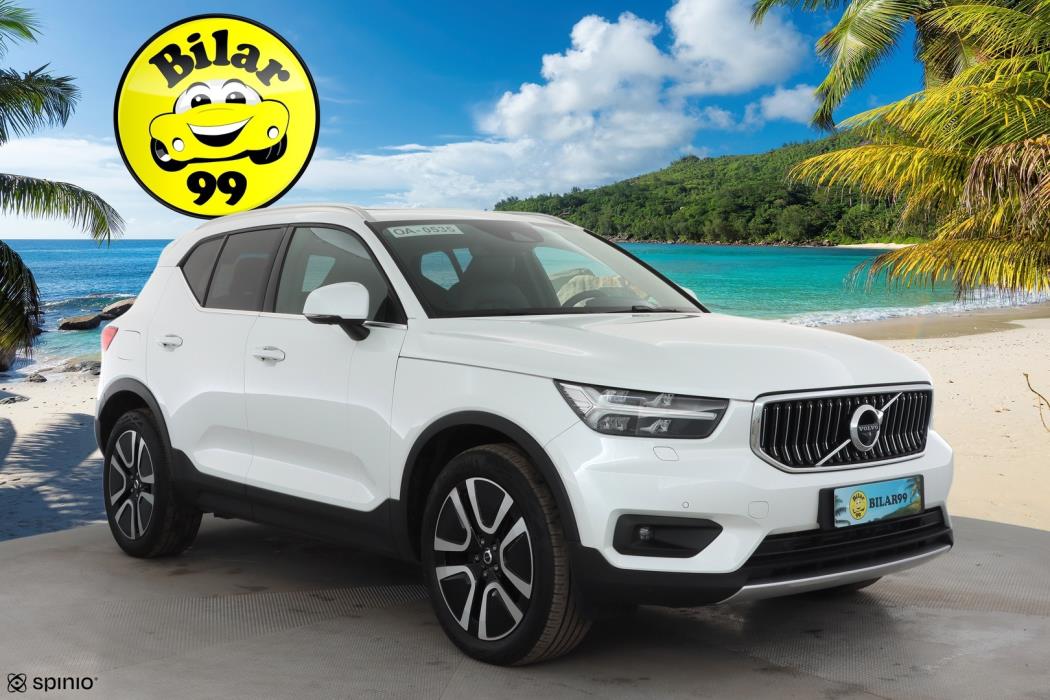 VOLVO XC40 2022