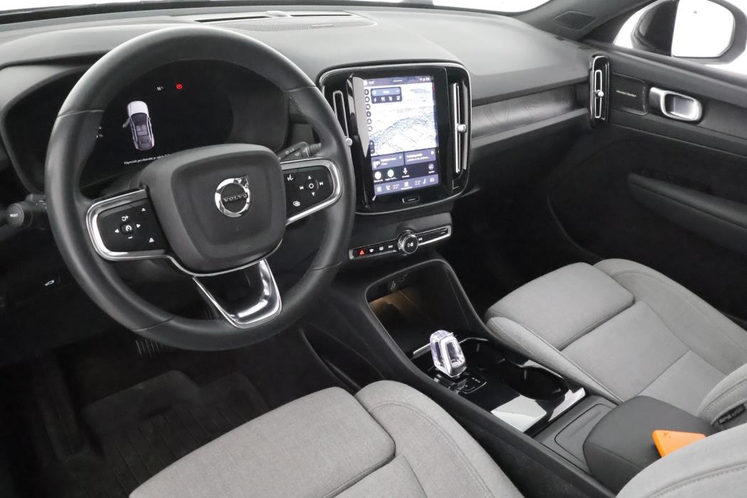 VOLVO C40 2023