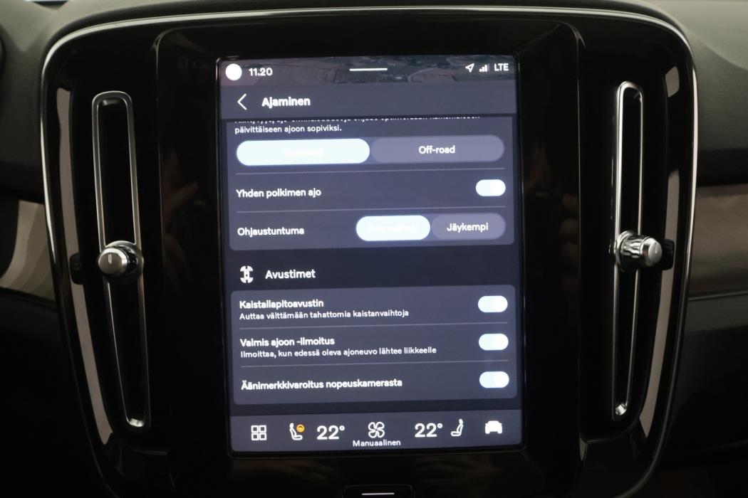 VOLVO C40 2023