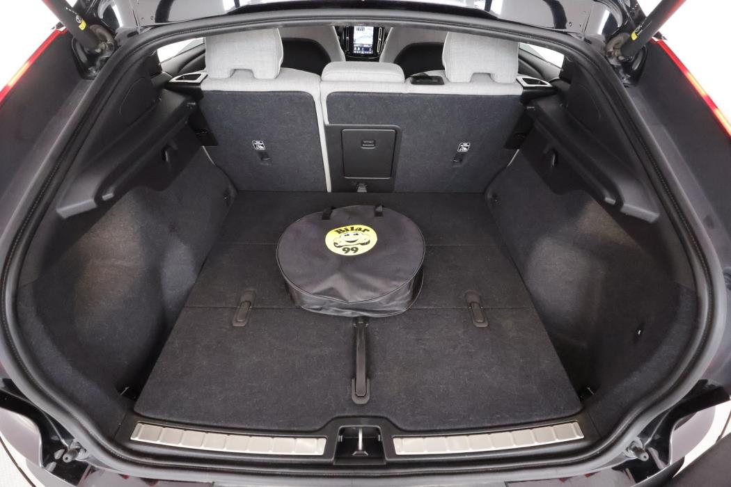 VOLVO C40 2023