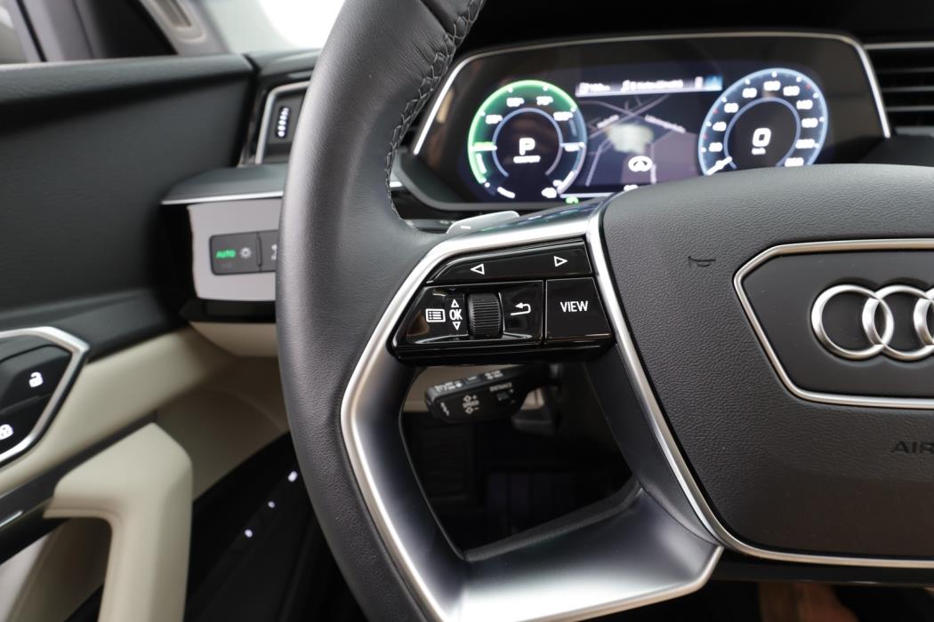 AUDI Q8 E-TRON 2024