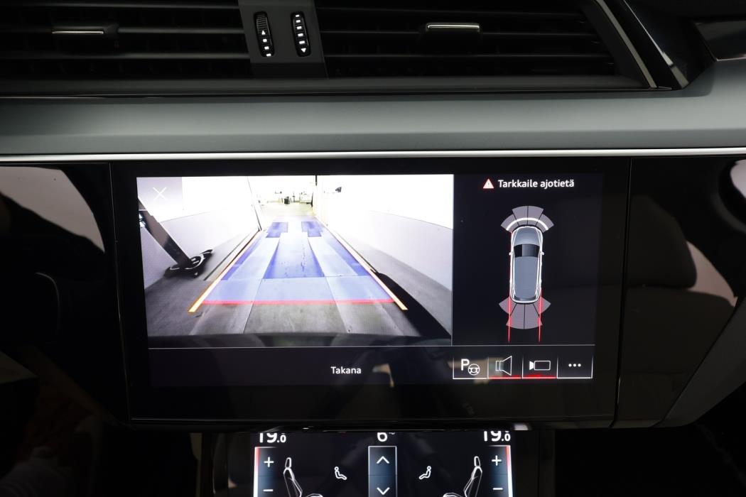 AUDI Q8 E-TRON 2024