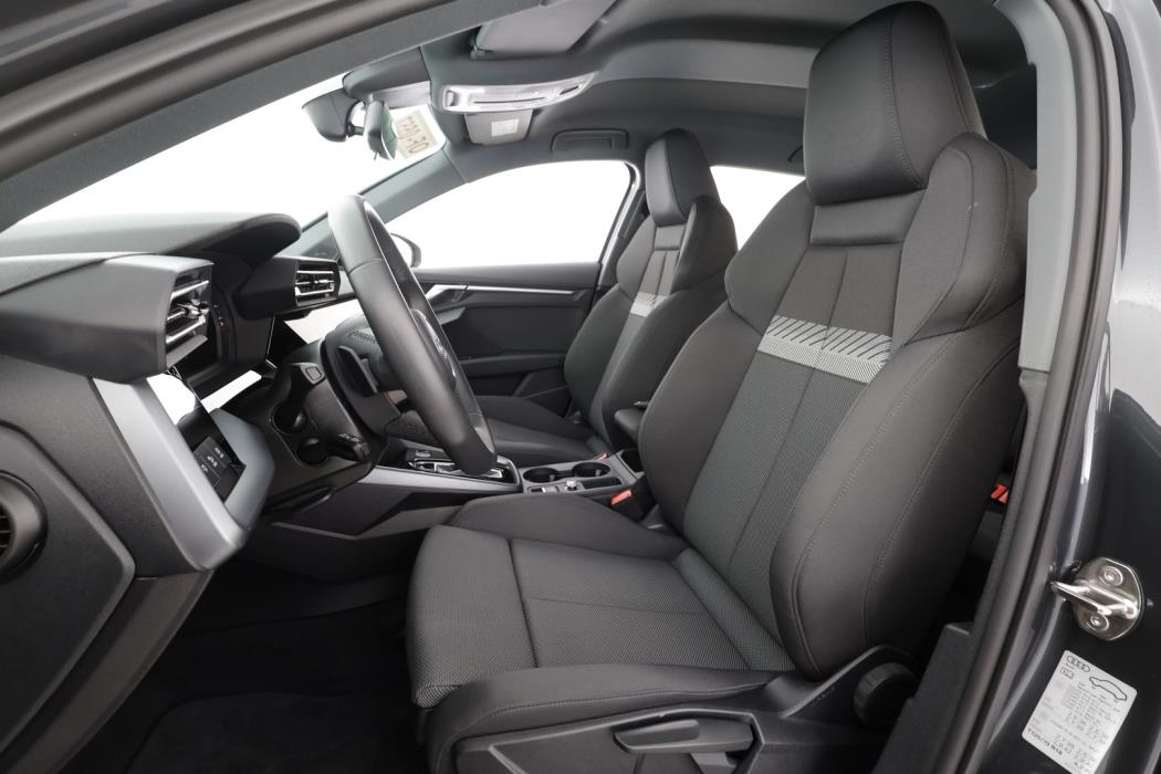 AUDI A3 2025