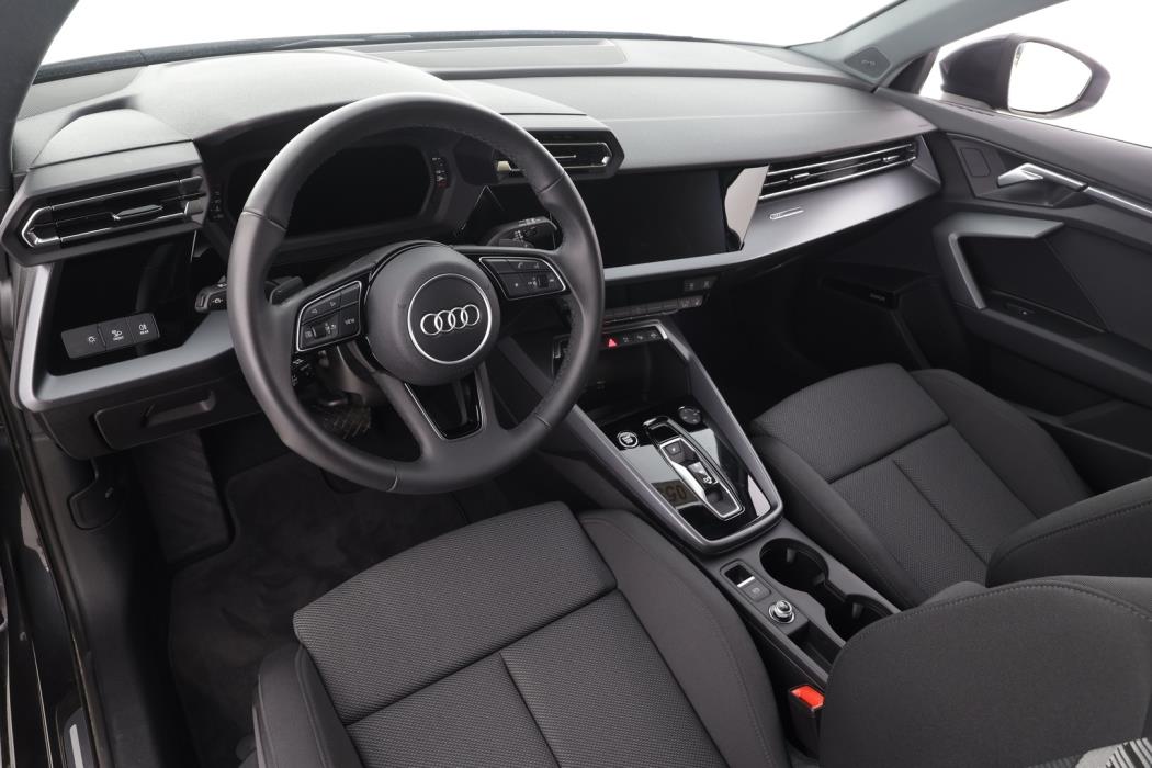 AUDI A3 2025