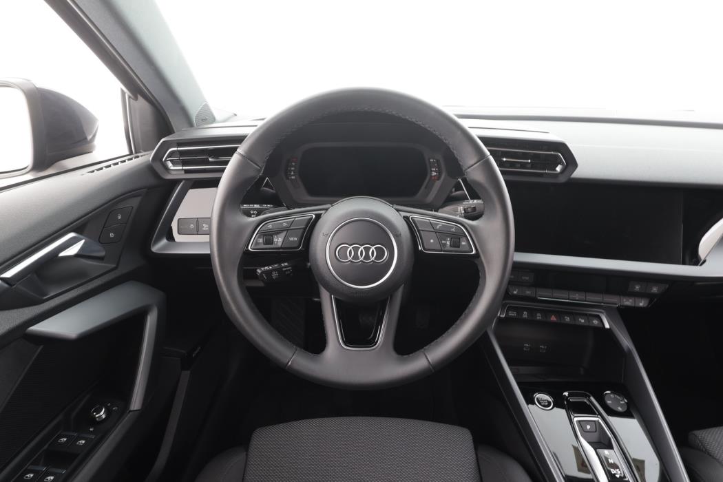 AUDI A3 2025