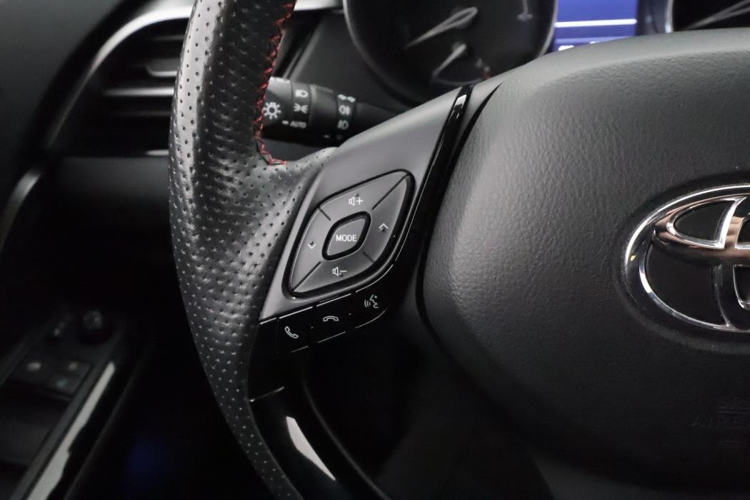 TOYOTA C-HR 2021