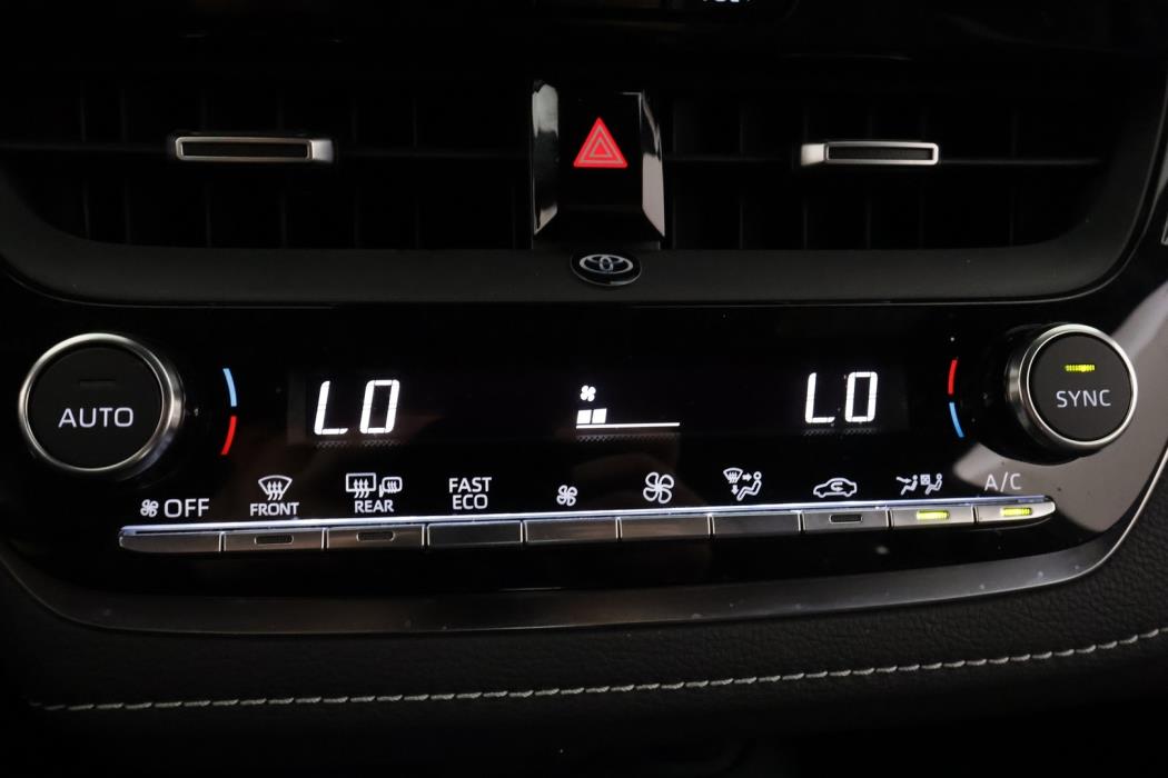 TOYOTA COROLLA 2024