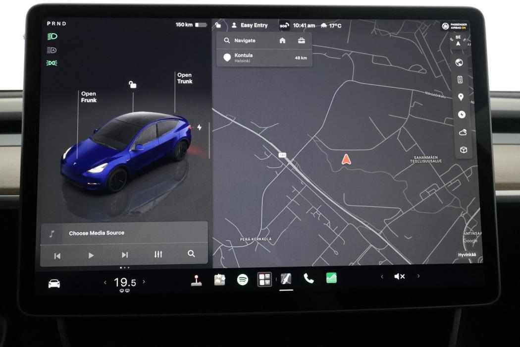 TESLA Model Y 2024
