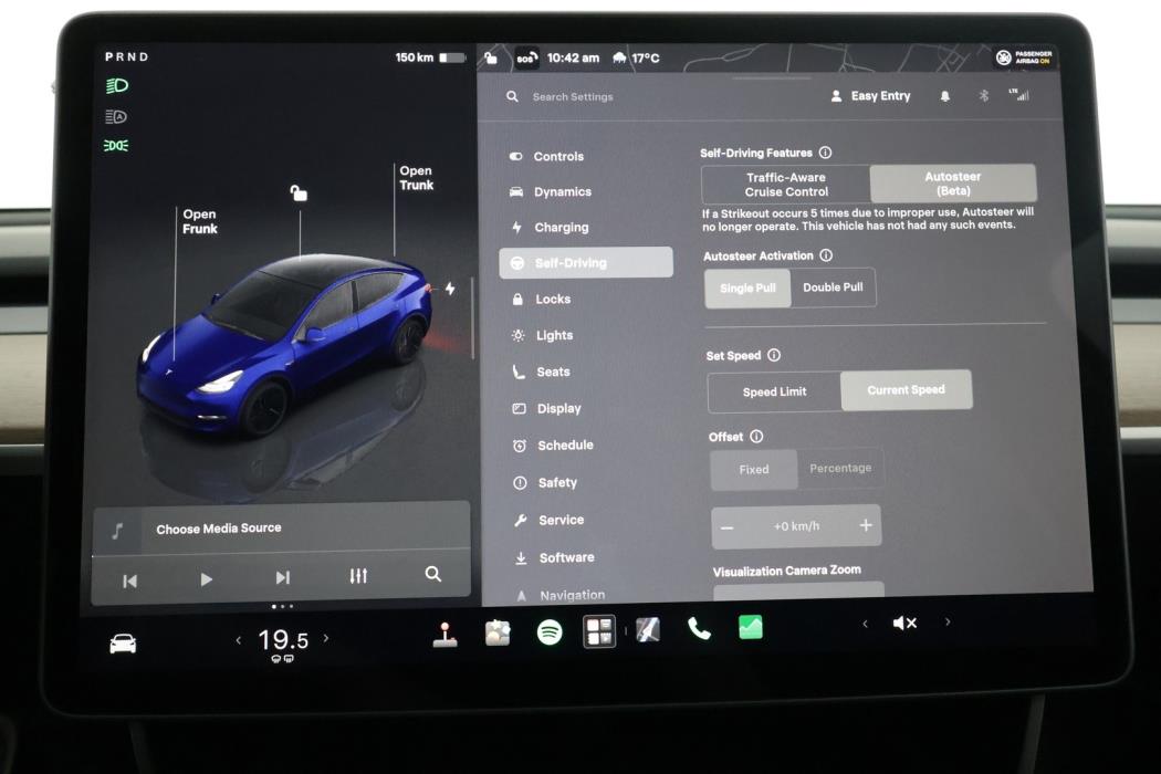 TESLA Model Y 2024