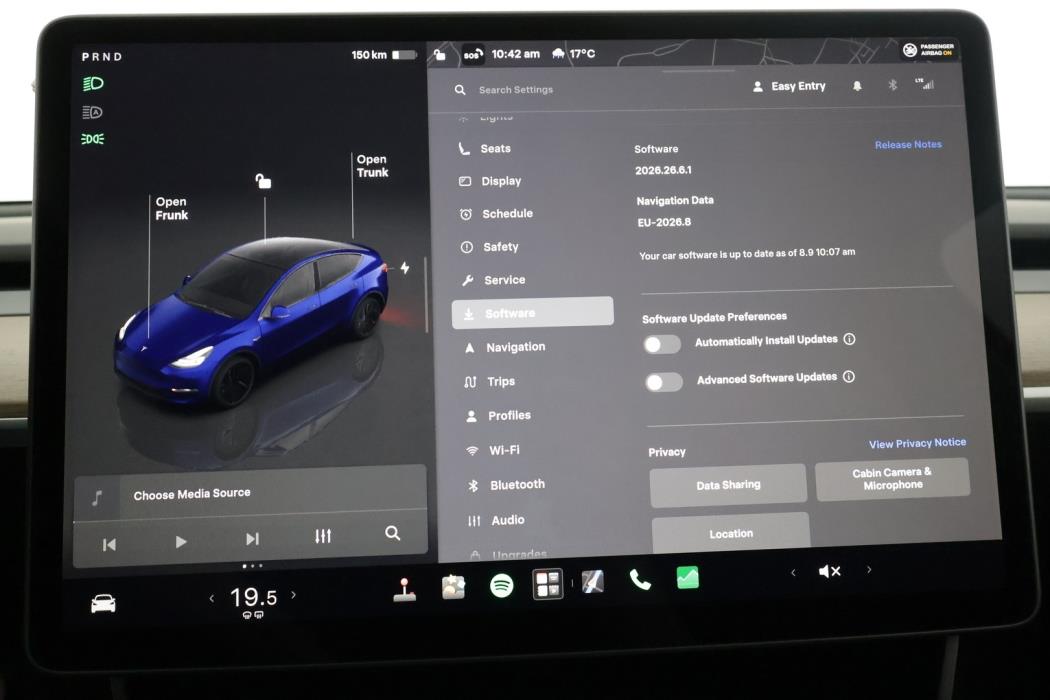 TESLA Model Y 2024