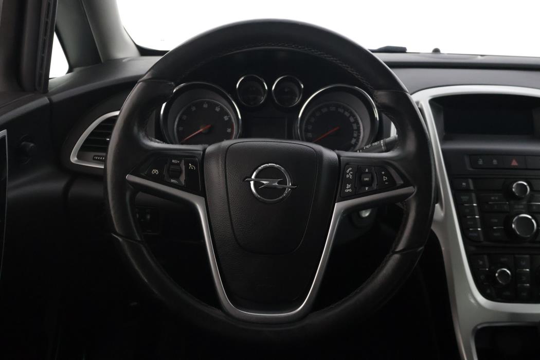 OPEL Astra 2012