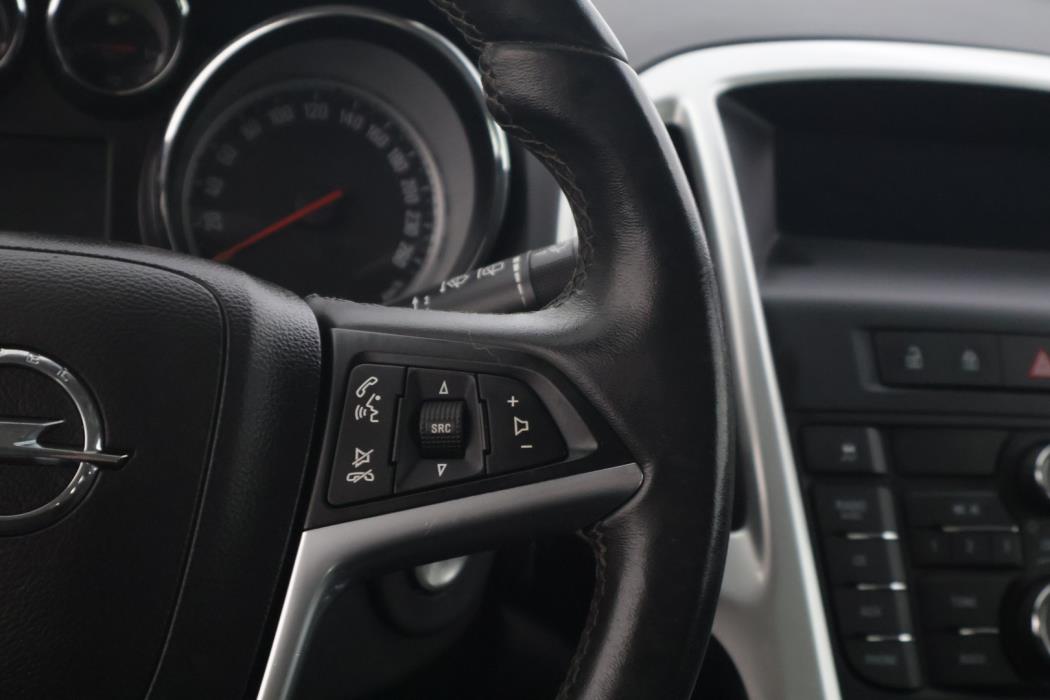 OPEL Astra 2012