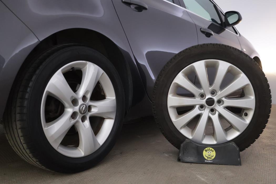 OPEL Astra 2012