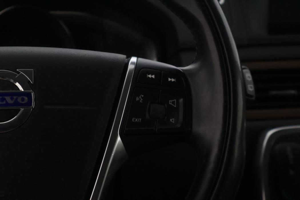VOLVO V70 2014