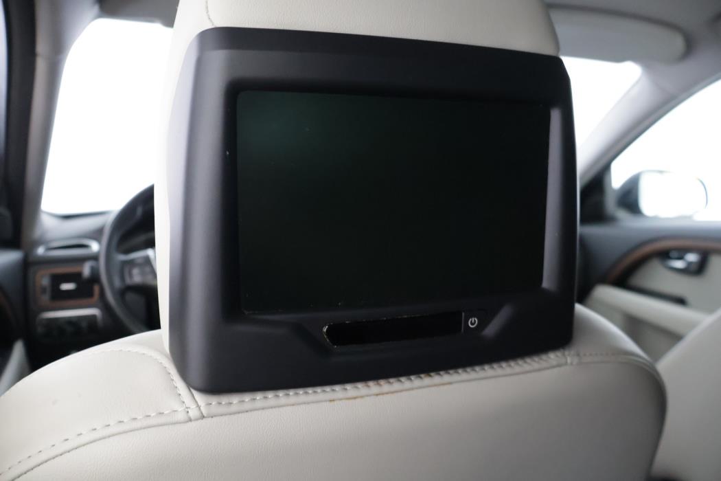 VOLVO V70 2014