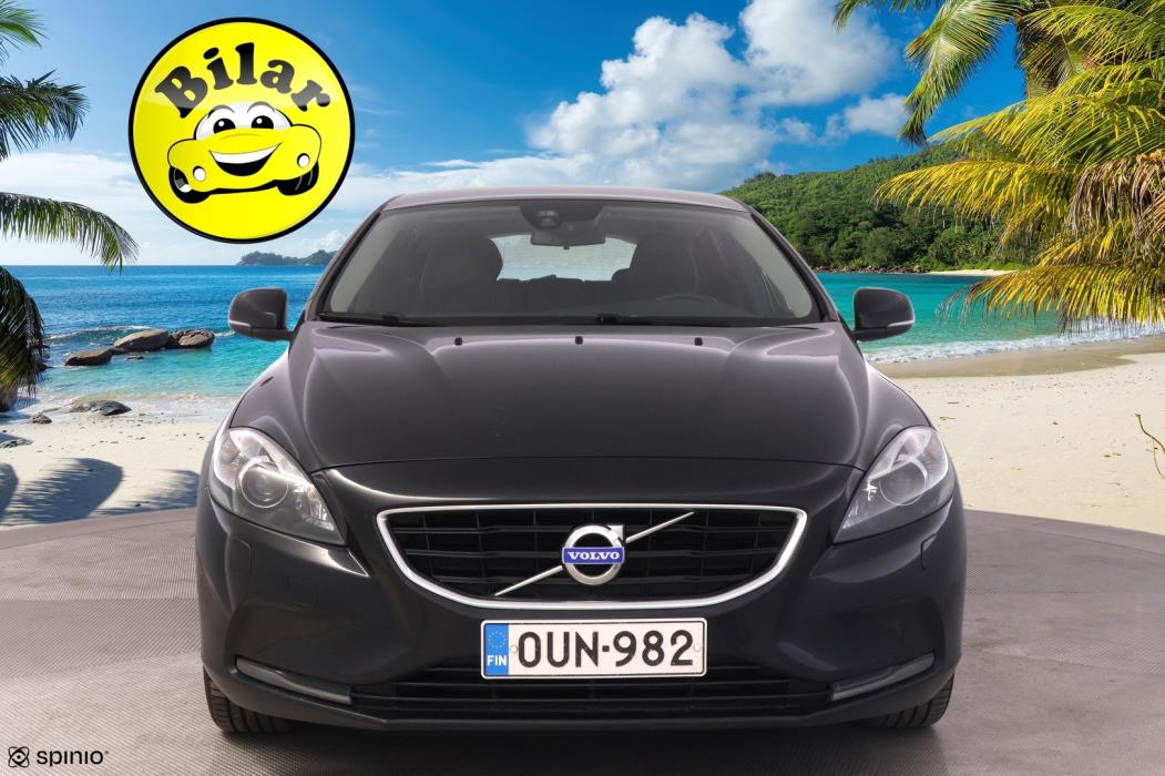 VOLVO V40 2015