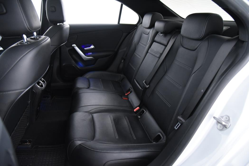 MERCEDES-BENZ A 2020