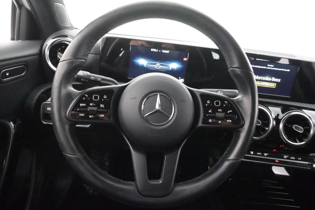 MERCEDES-BENZ A 2020
