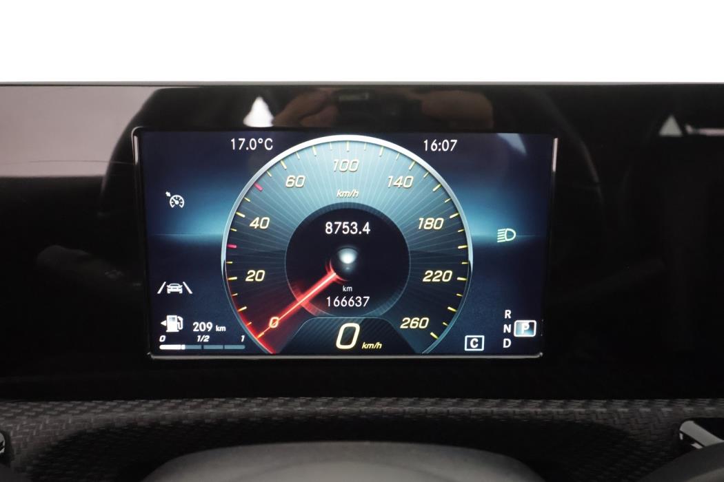 MERCEDES-BENZ A 2020