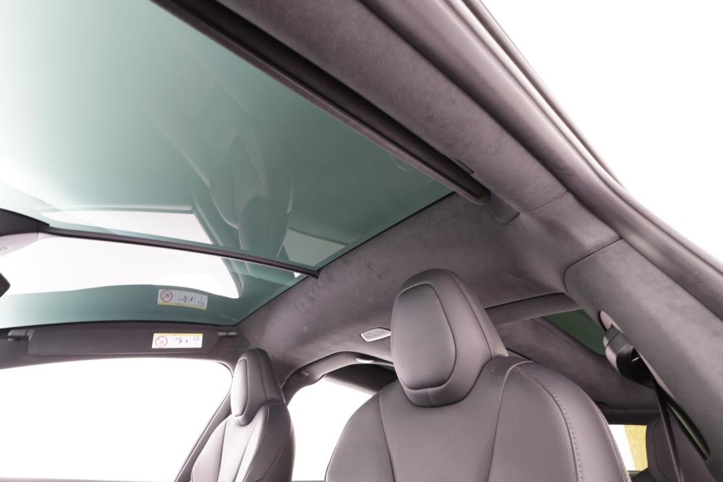 TESLA Model X 2023