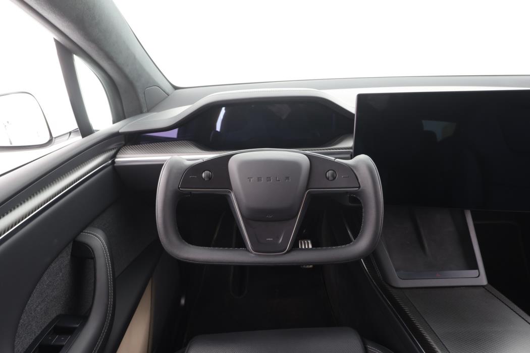 TESLA Model X 2023