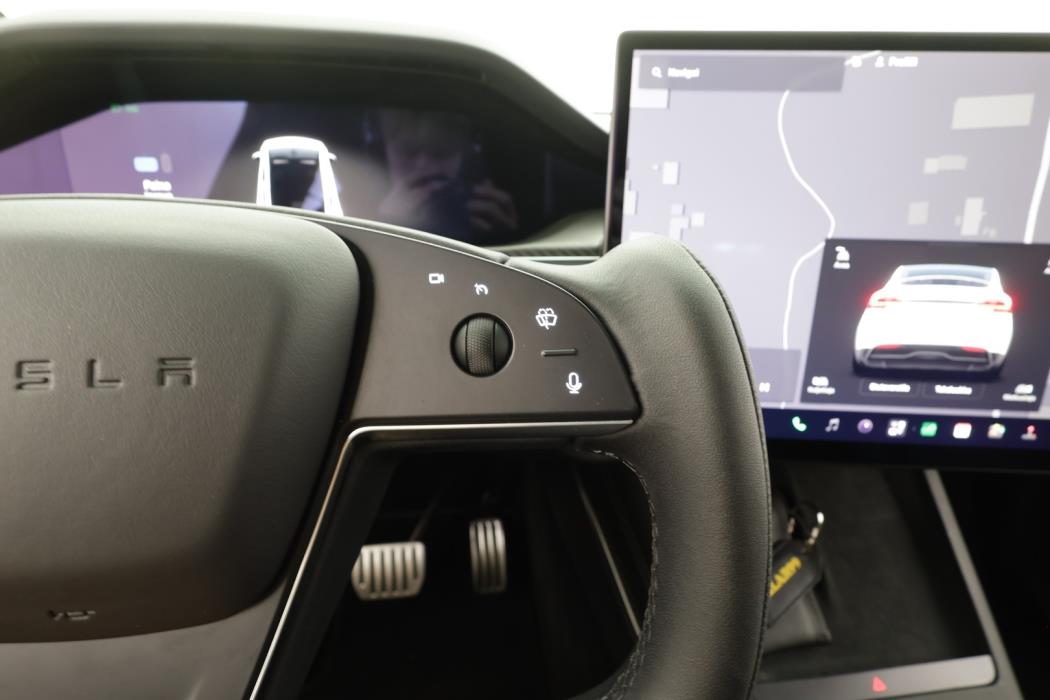 TESLA Model X 2023