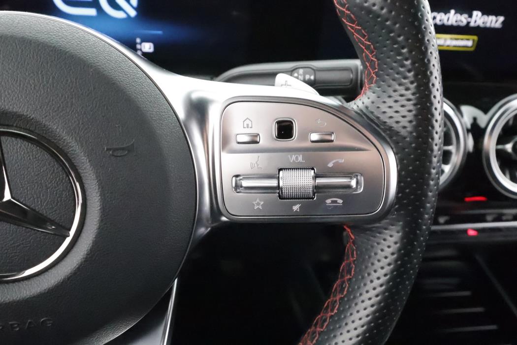 MERCEDES-BENZ EQB 2023