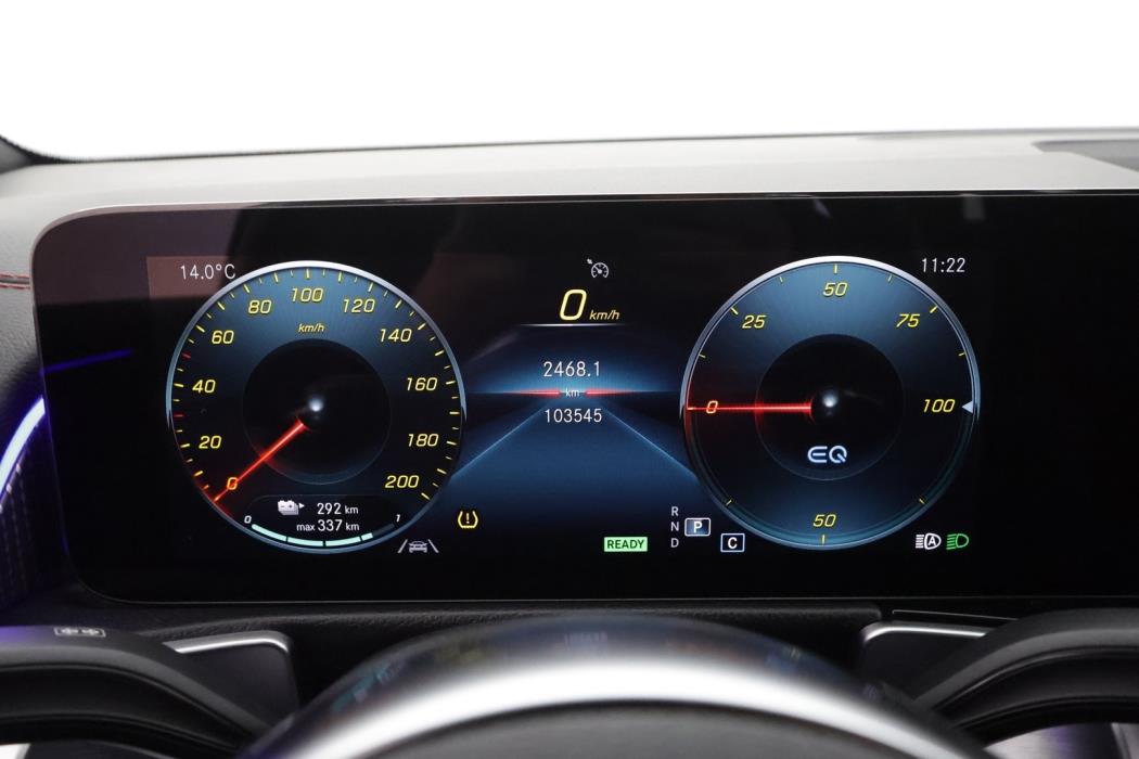 MERCEDES-BENZ EQB 2023