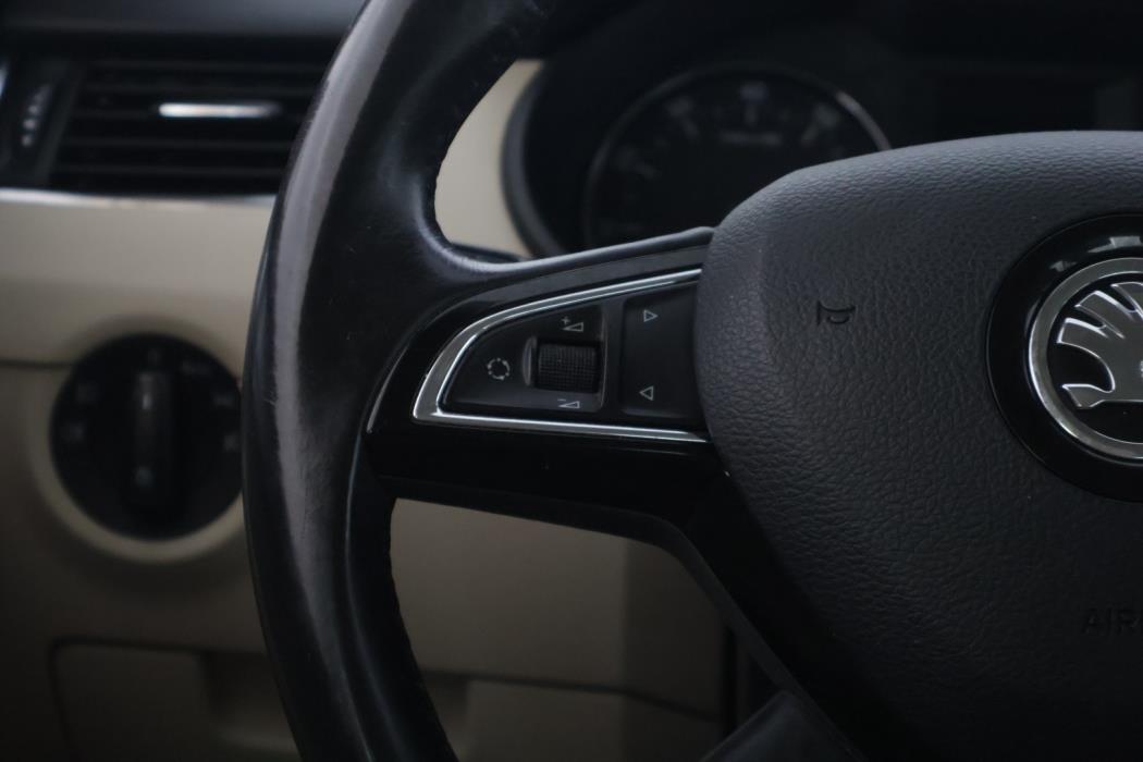 SKODA Octavia 2013